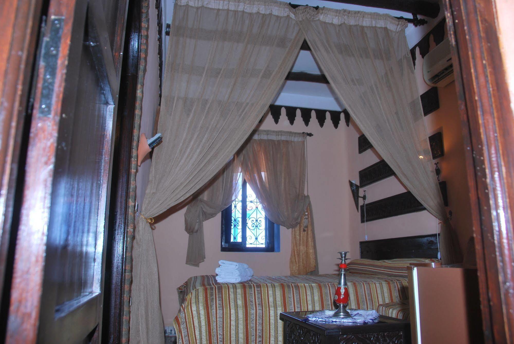 Bed and Breakfast Dar Zman Шефшауэн Экстерьер фото